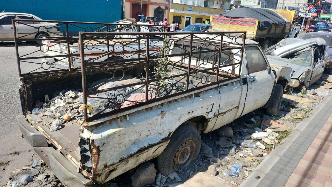 ¿Cansado de los carros abandonados? Conoce el plan para liberar las calles