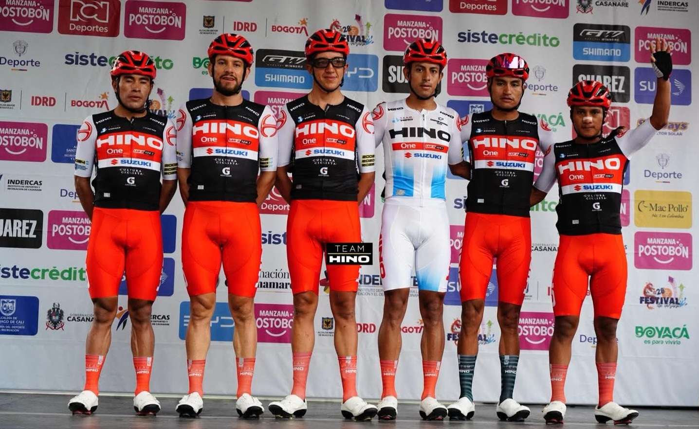 Hino-One-La Red-Suzuki