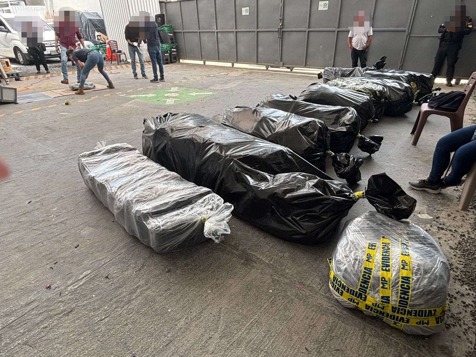 ¿Qué pasa con los uniformes del Mingob? MP lanza seis allanamientos por posibles irregularidades