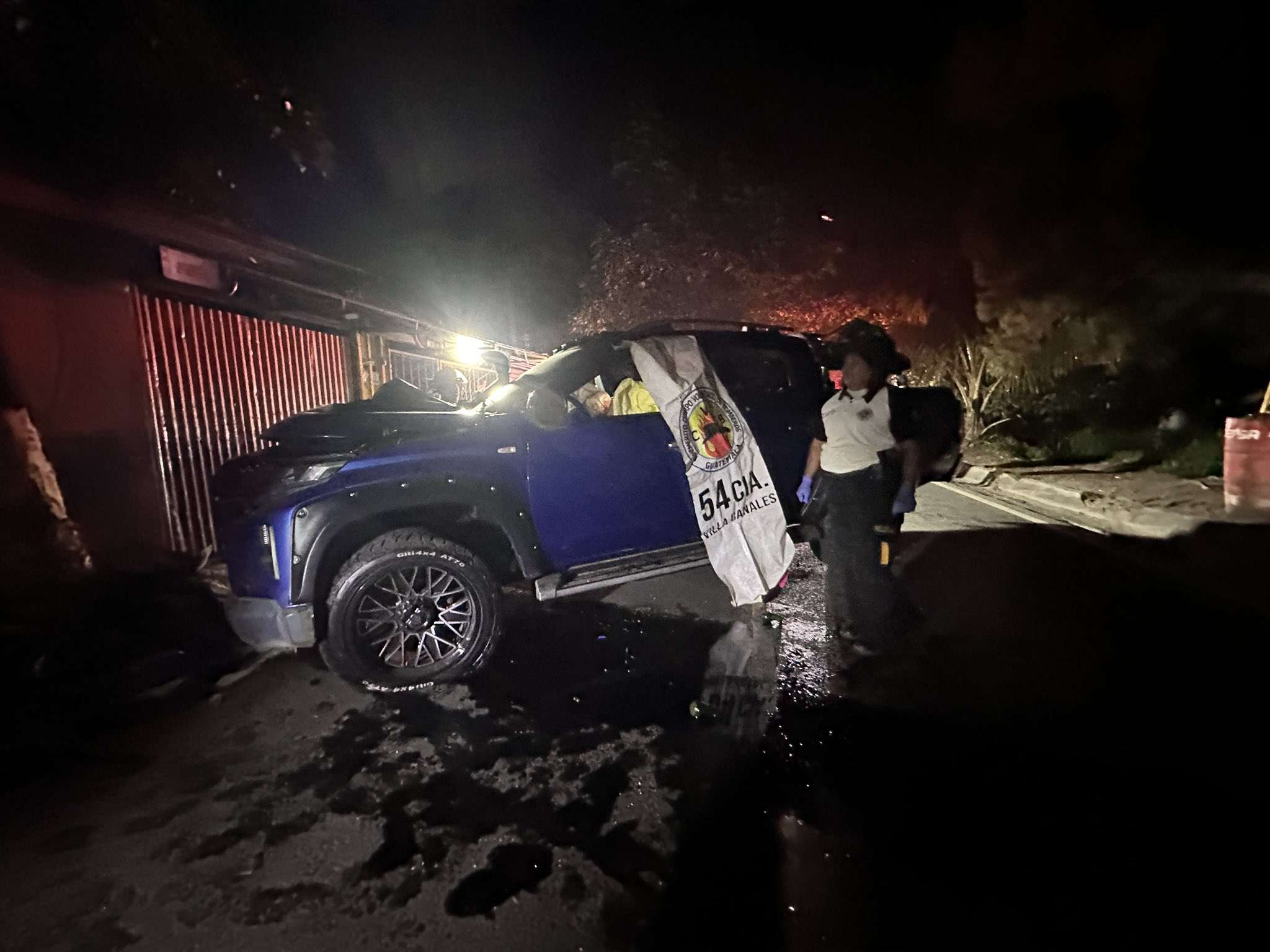 Hombre es baleado dentro de su vehículo en Villa Canales