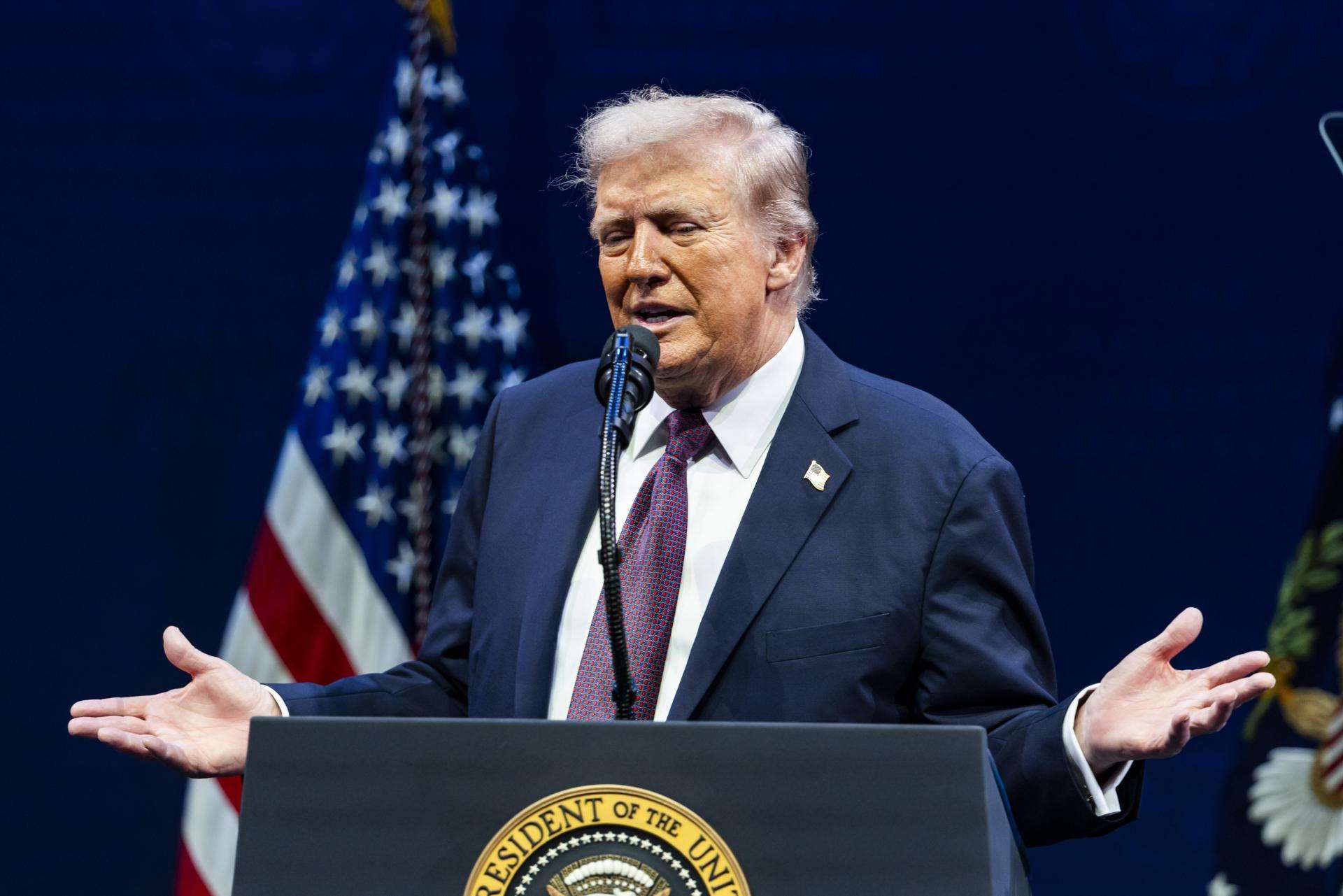 La cruzada antiinmigrante de Trump en Chicago, pendiente de que las redadas se expandan