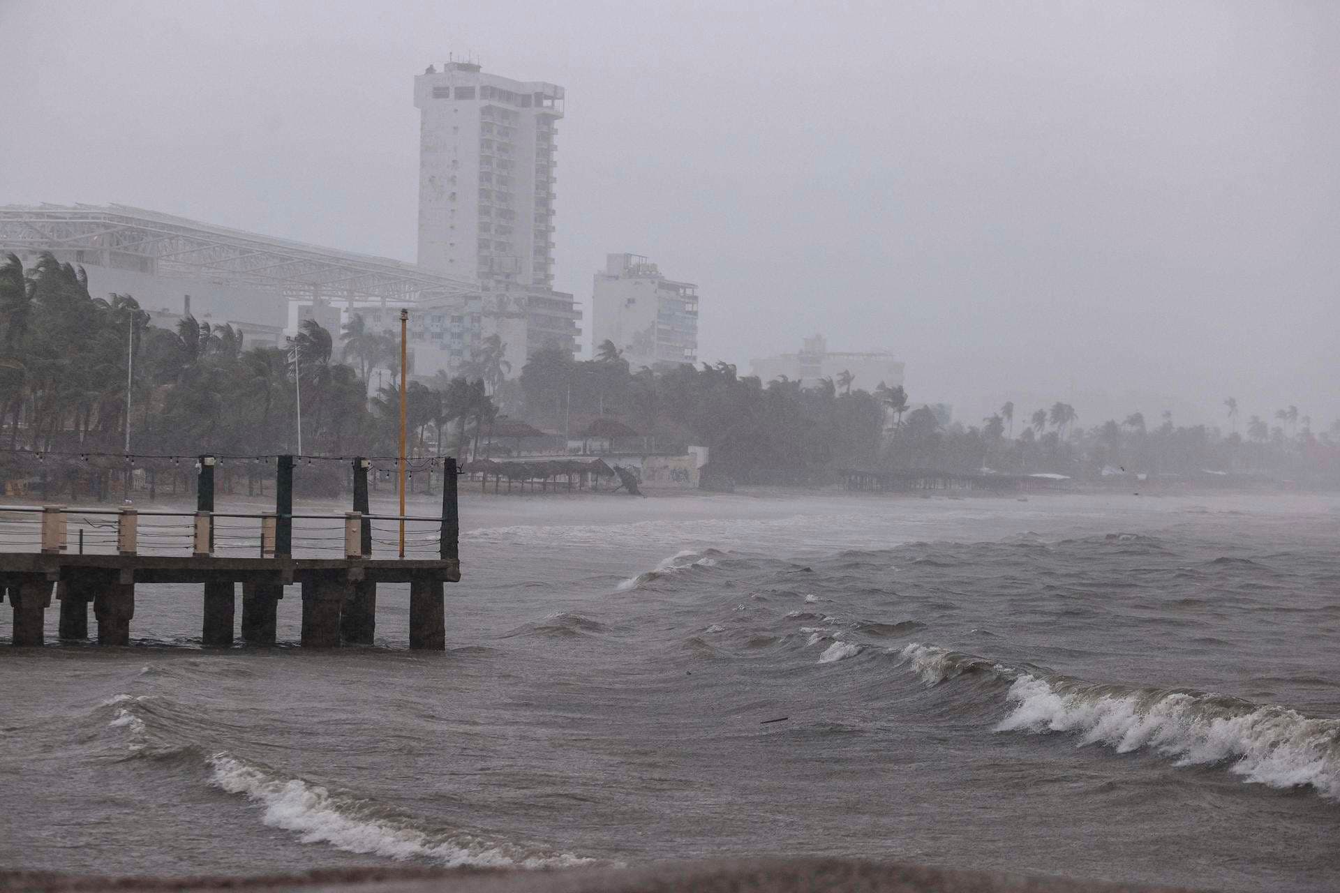 Se forma la tormenta tropical Narda frente a las costas del Pacífico mexicano