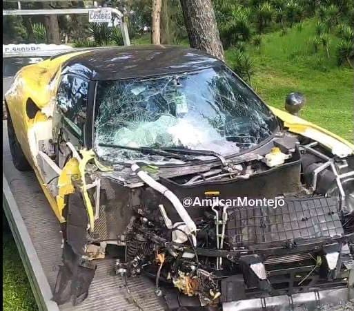 ¿Y el piloto? Alfa Romeo abandonado en estado de destrucción