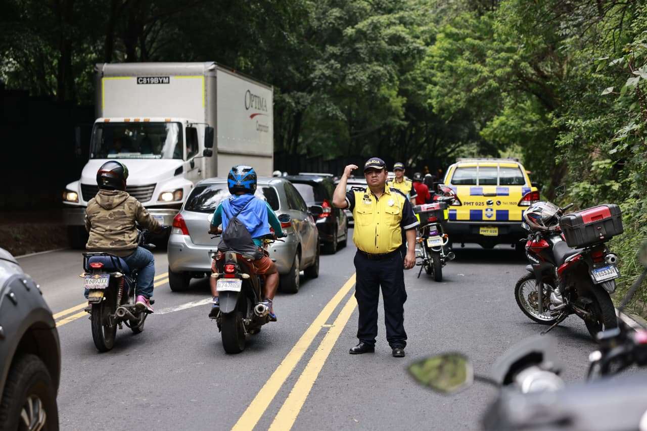 Habilitan carriles en Boca del Monte tras derrumbe en Avenida Hincapié ¡Tránsito moderado!