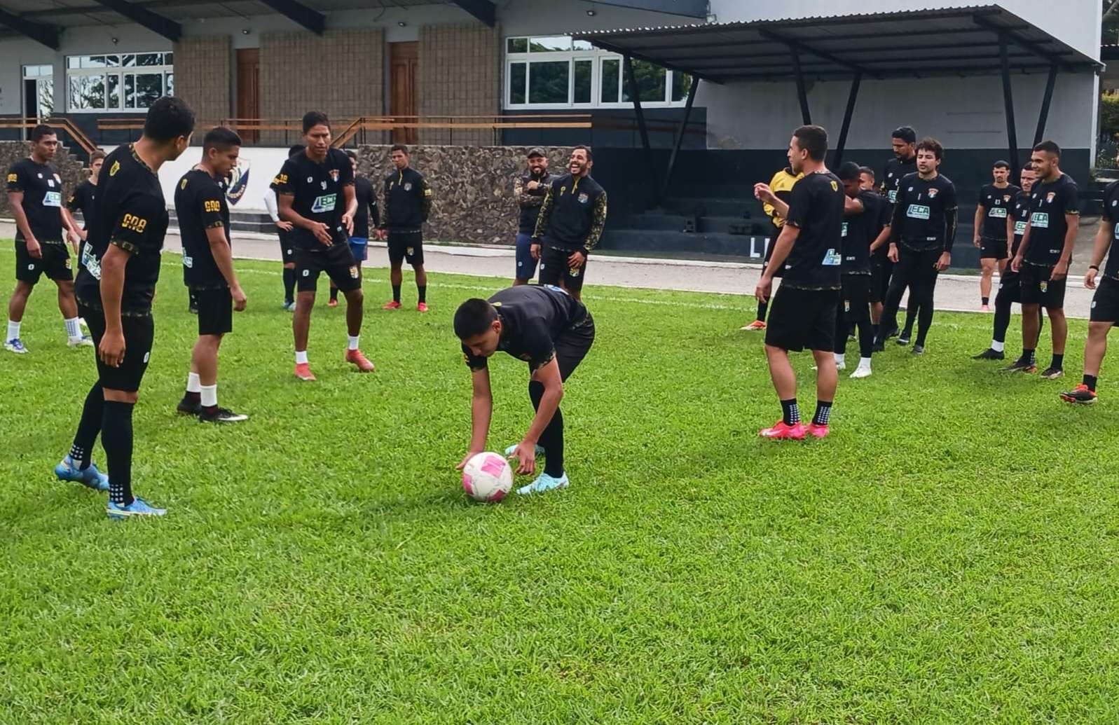 El líder Aurora afila sus garras para visitar a Xelajú MC