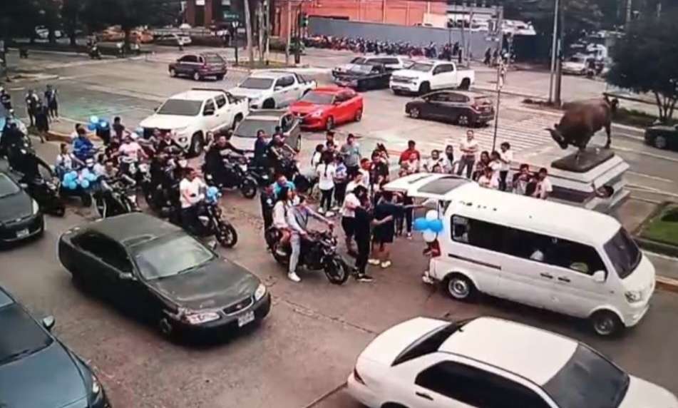 Tráfico de viernes afectado por antorchas, colisiones y fallas mecánicas