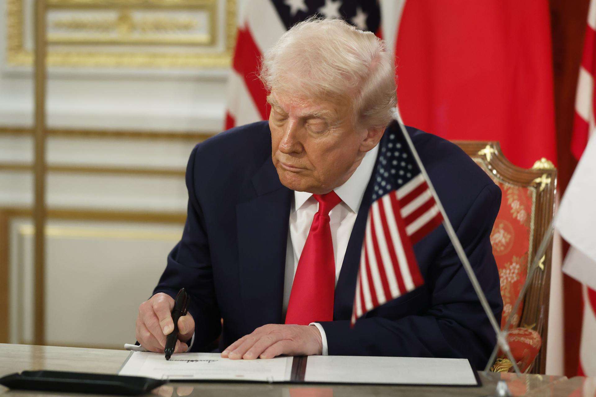 Trump ordena empezar a probar las armas nucleares de EE.UU. «inmediatamente»