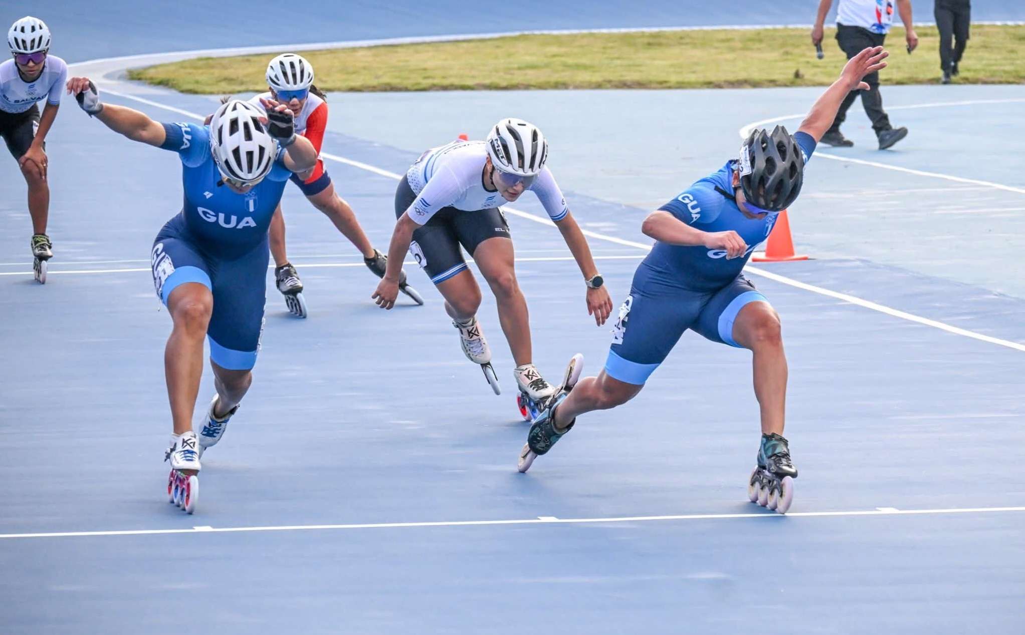 Helen Rubí y Dalia Soberanis.