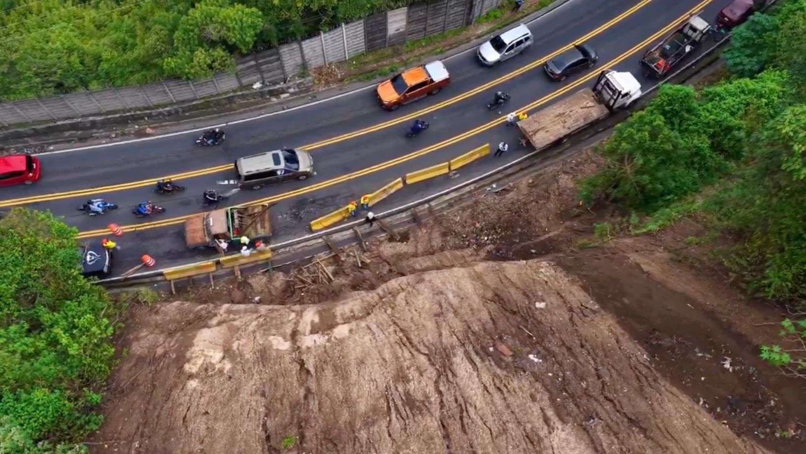 ¡Precaución! Construcción de muro inicia en ruta hacia Boca del Monte
