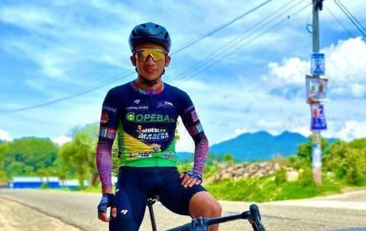 Fallece el ciclista Celso Ajpacajá en accidente de tránsito