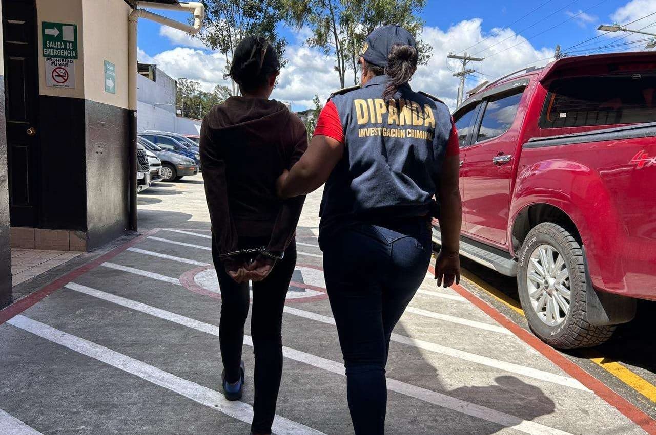 extorsionista detenida.