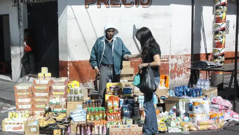 Entre la debilidad estatal y la cultura del “más barato”: así crece el contrabando