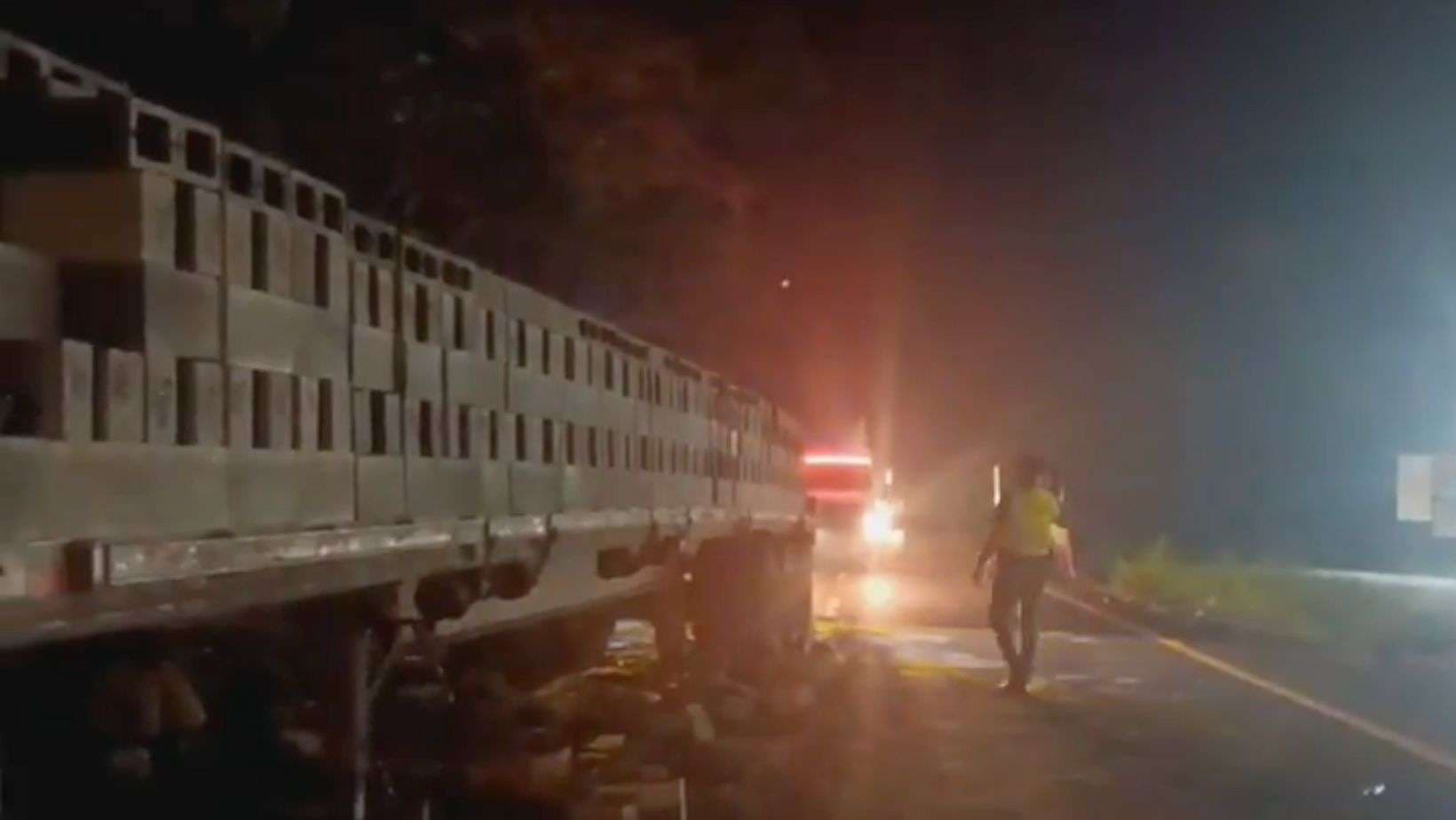 Tránsito afectado por desprendimiento de plataforma en Suchitepéquez