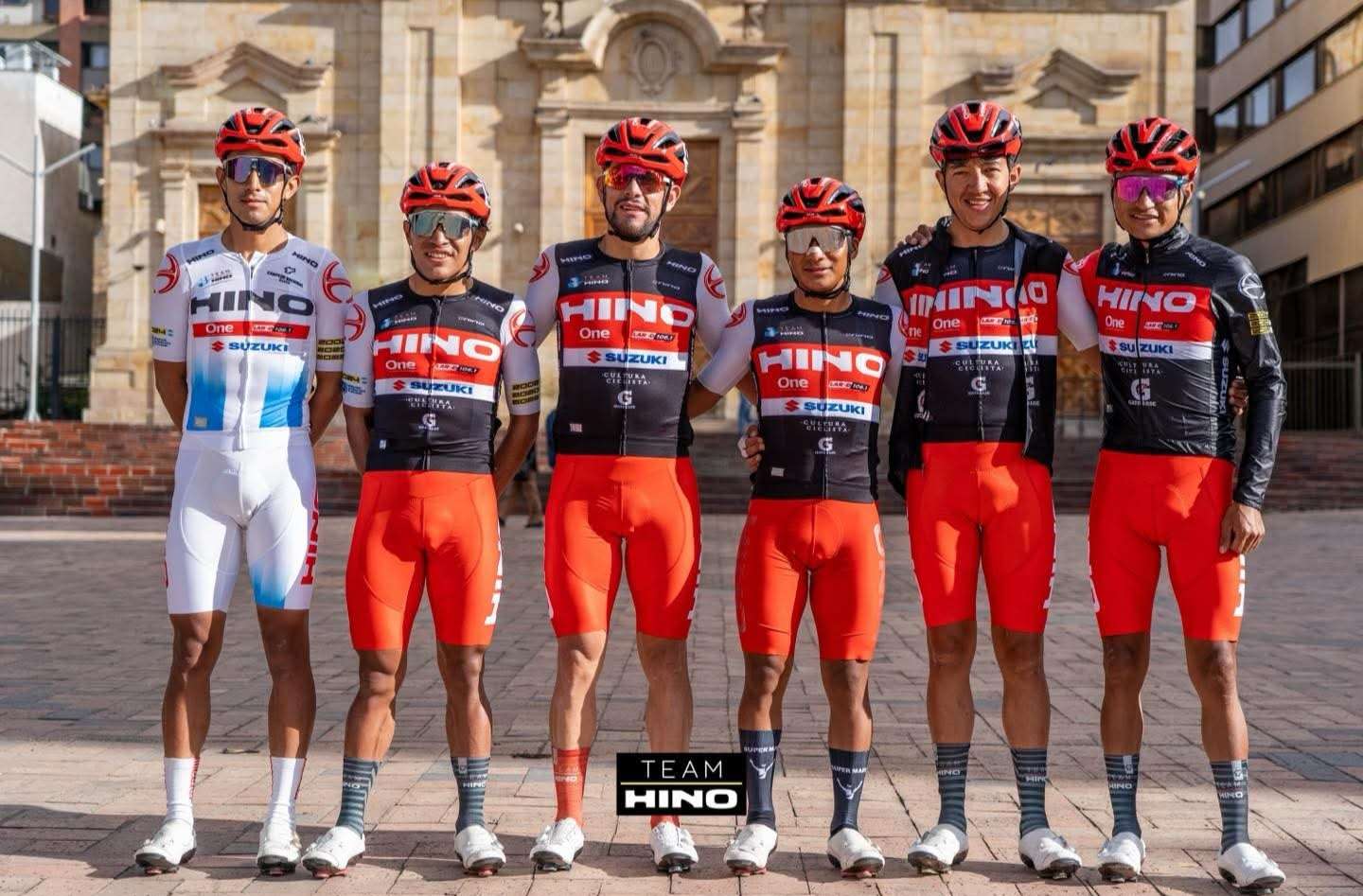 Hino One La Red Suzuki.