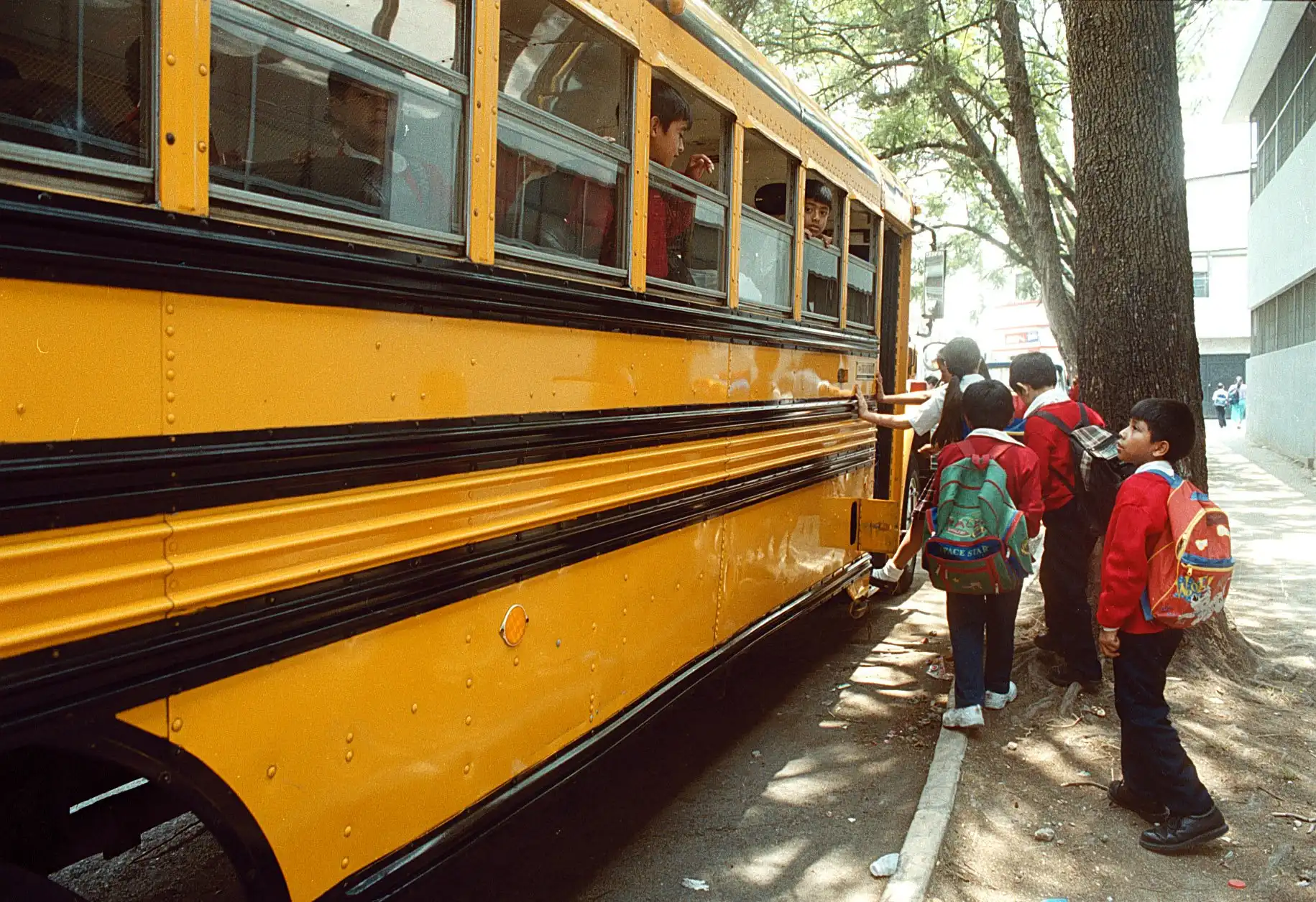 Tráfico escolar: el factor que vuelve más lentas las mañanas
