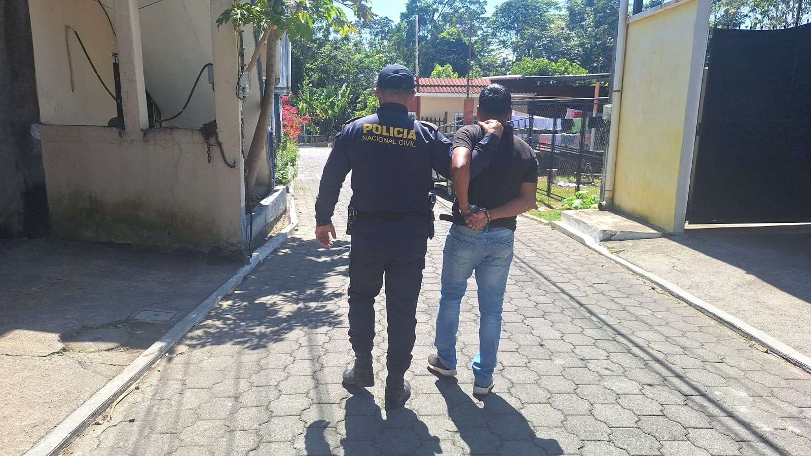 PNC ejecuta operativos y detiene a tres personas por distintos delitos