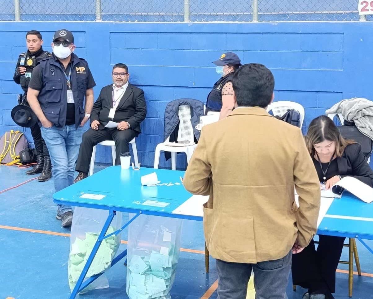 Allanamientos y elecciones: ¿coacción o fiscalización necesaria?