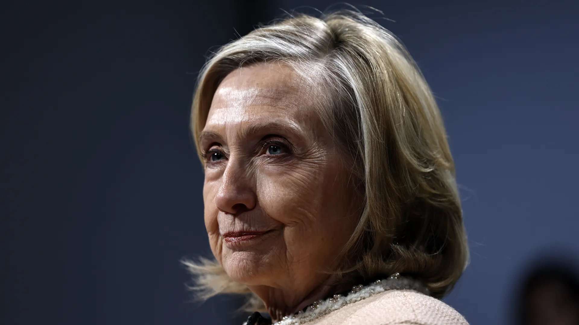 Hillary Clinton niega ante el Congreso que conociera a Epstein o sus delitos