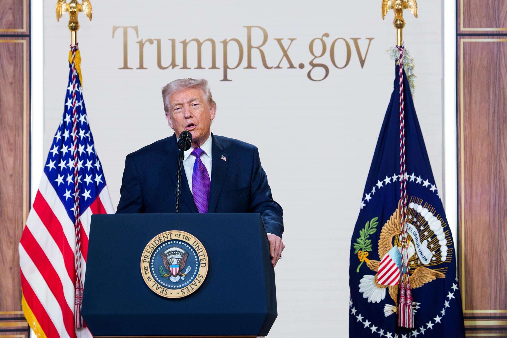 Trump anula dictamen de Obama que estableció que gases de efecto invernadero son nocivos