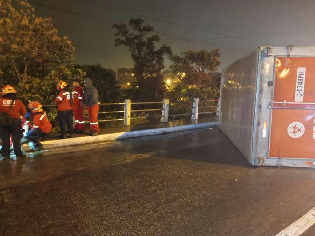 Un accidente de tránsito en kilómetro 8.5 ruta al Atlántico, zona 17, fue reportado por varios automovilistas.