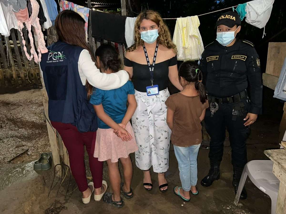 Rescatan a dos hermanitas víctimas de abuso sexual