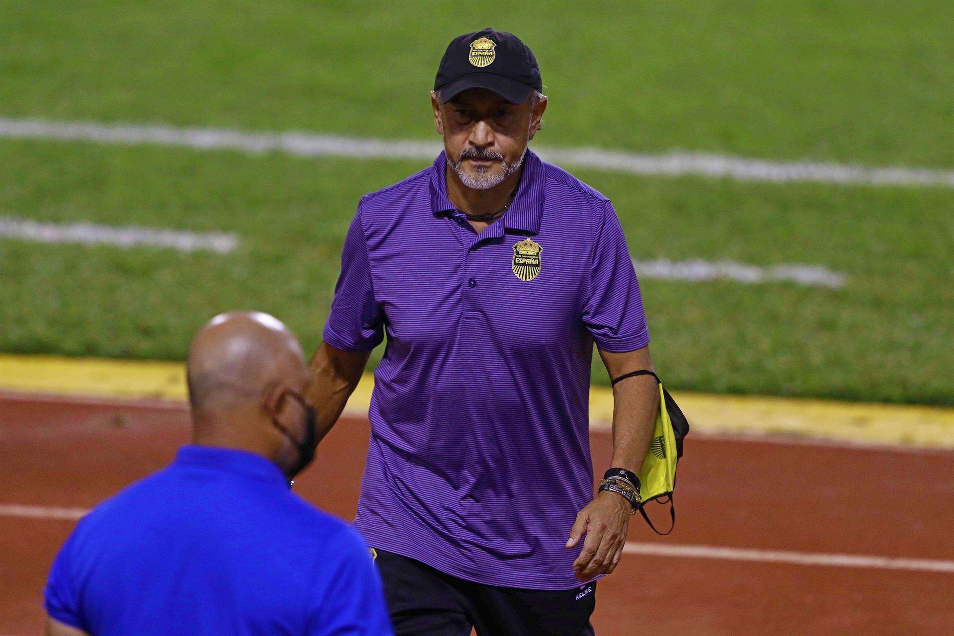 El entrenador Raúl el "Potro" Gutiérrez. Imagen de archivo. EFE/José Valle