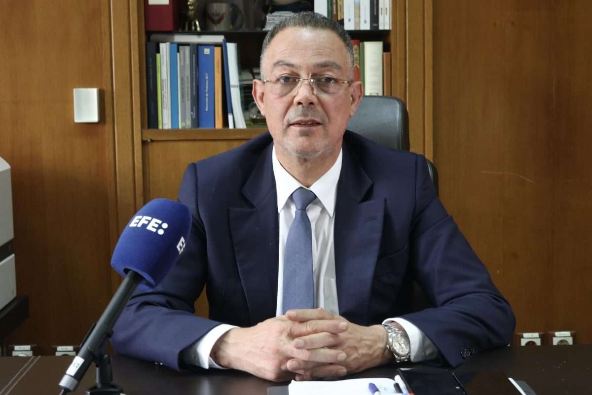 El presidente de la Real Federación de Fútbol de Marruecos (FRMF), Fouzi Lekjaa, durante una entrevista con Efe en Rabat en la que analiza las razones por las que ha decidido rescindir el contrato del seleccionador Vahid Halilhodzic. EFE/ Mohamed Siali