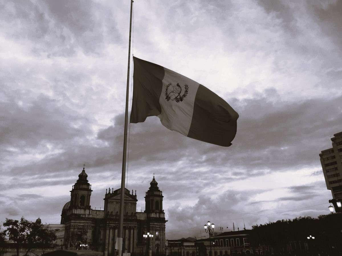 Presidencia declara duelo nacional por tragedia en Xela