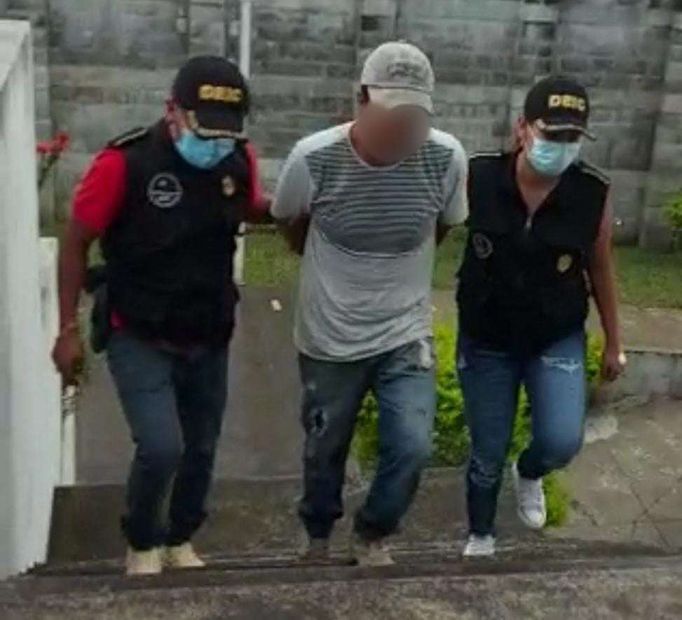 Retiene y abusa de una adolescente con alerta Alba Keneth