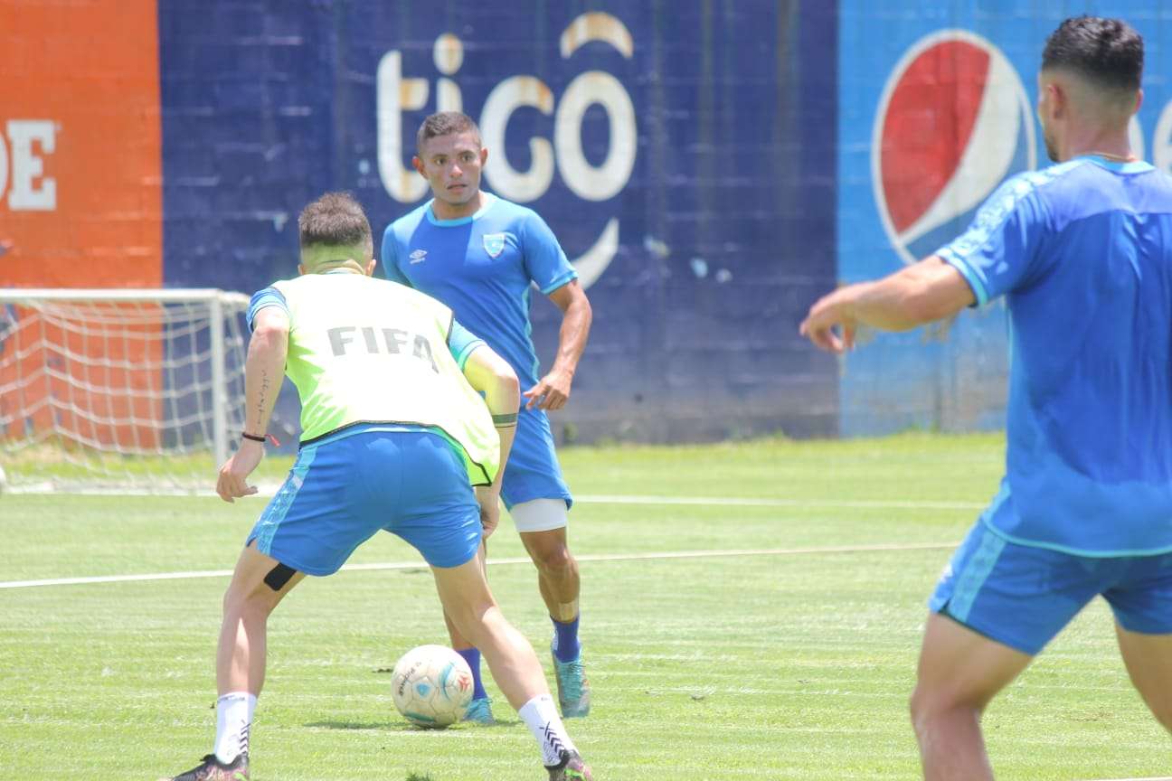 Carlos Mejía Selección