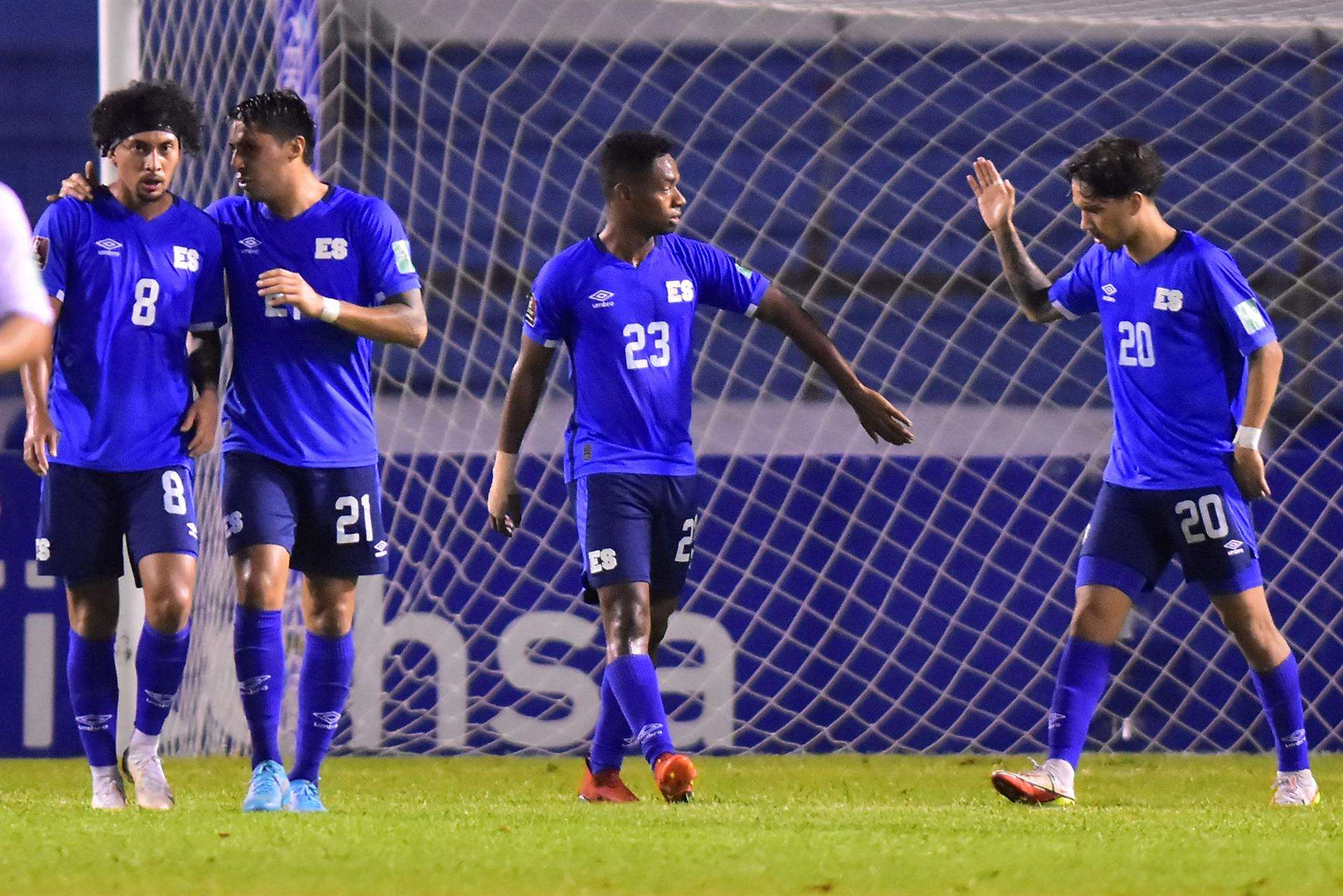 Jugadores de El Salvador, en una fotografía de archivo. EFE/José Valle