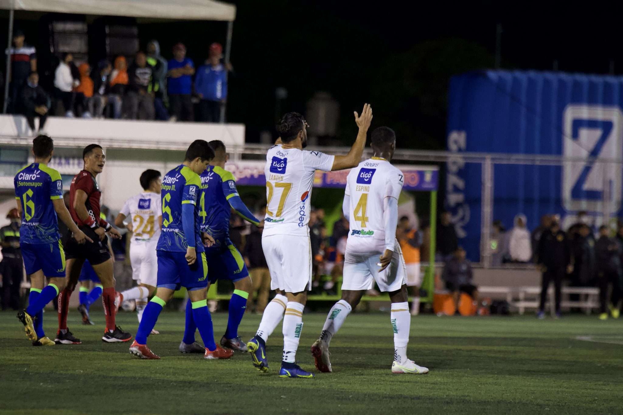 Comunicaciones vs Mixco