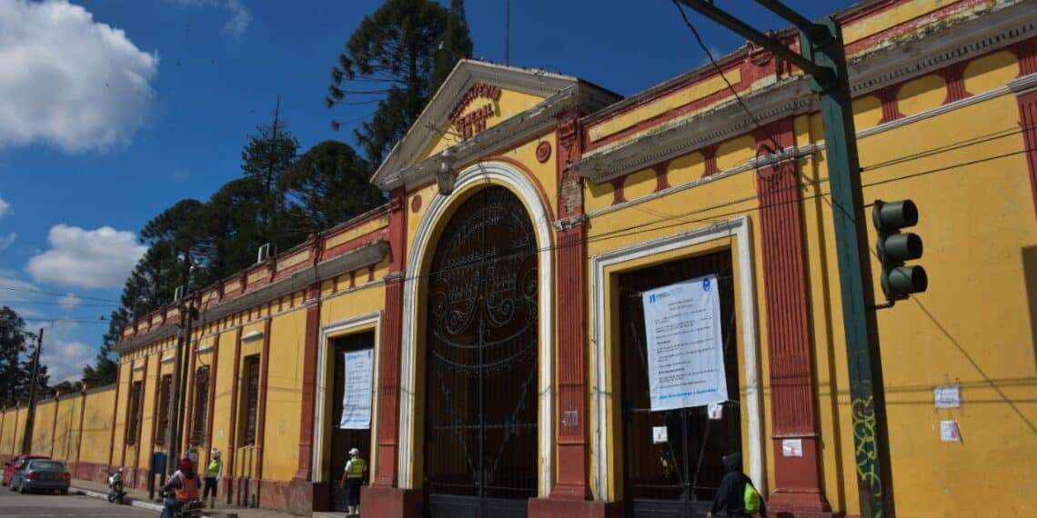 ¿Que debes saber si visitarás cementerios este 1 de noviembre?