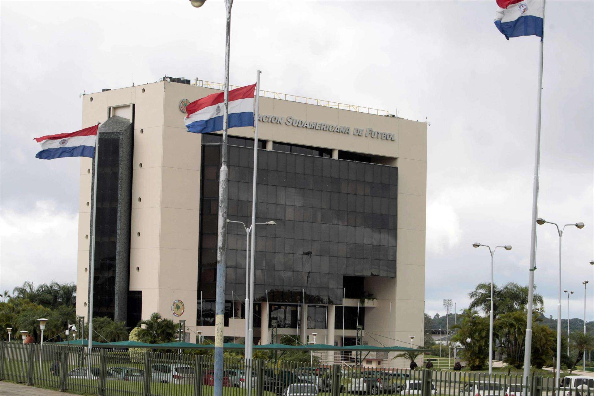 Vista de la sede de la Conmebol, en una fotografía de archivo. EFE/Andrés Cristaldo