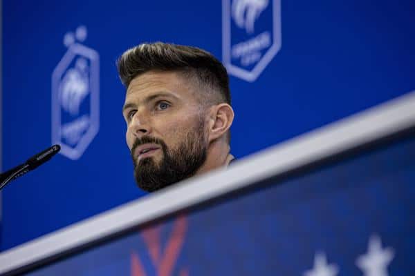 Giroud, el sustento de Mbappé