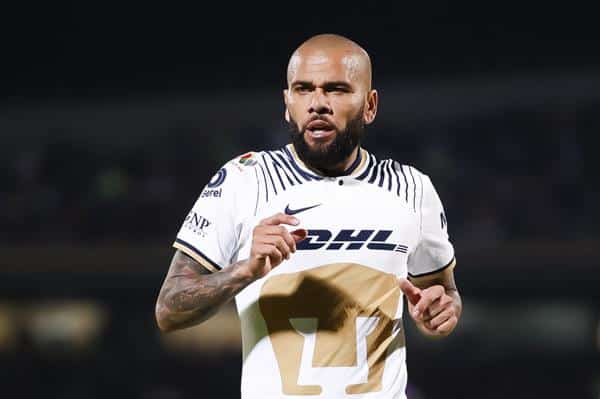 Dani Alves Pumas UNAM