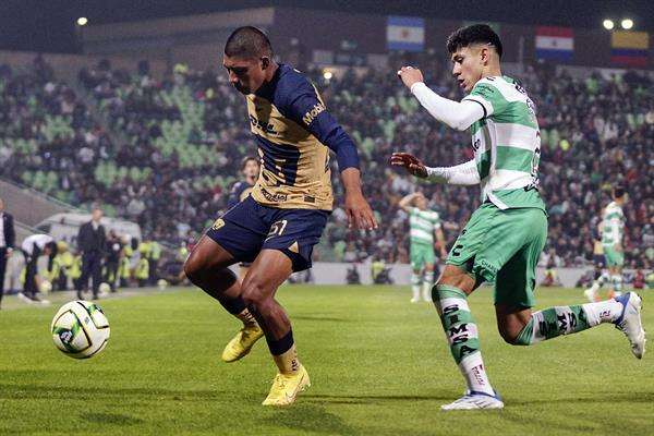 Santos Laguna golea a Pumas UNAM