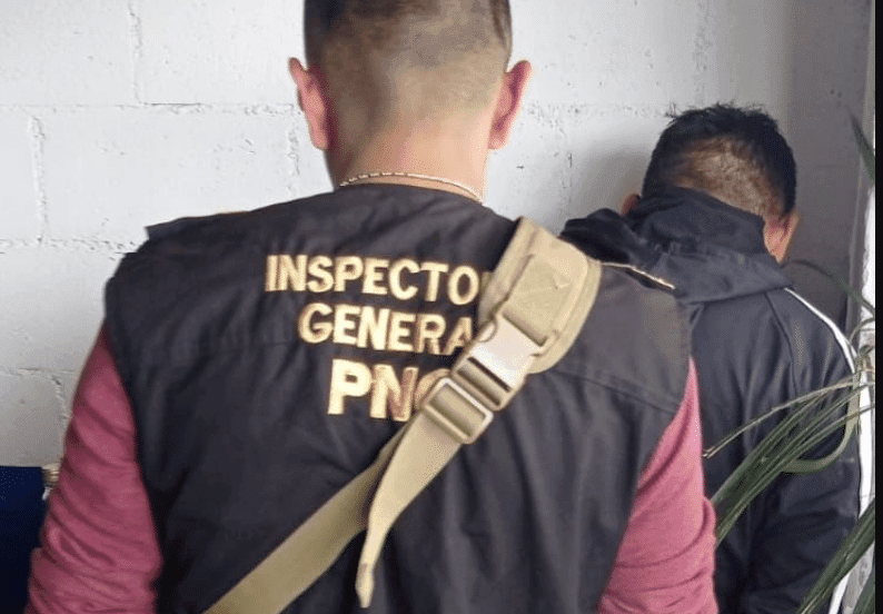 Agentes de la PNC son detenidos por extorsión