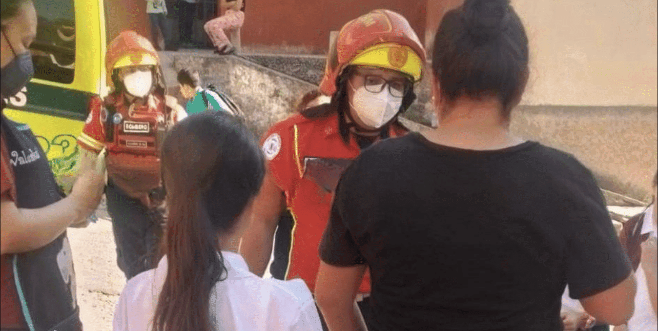 EN VIDEO | Hombres lanzan bomba lacrimógena a escuela de ruta al Atlántico