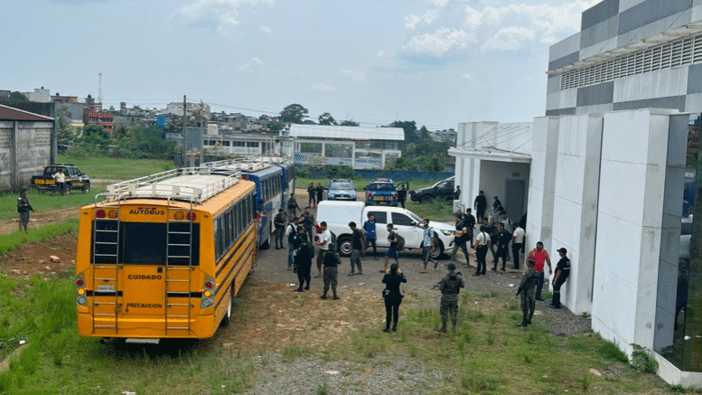 Localizan a 164 migrantes irregulares India y Pakistán en Malacatán, San Marcos