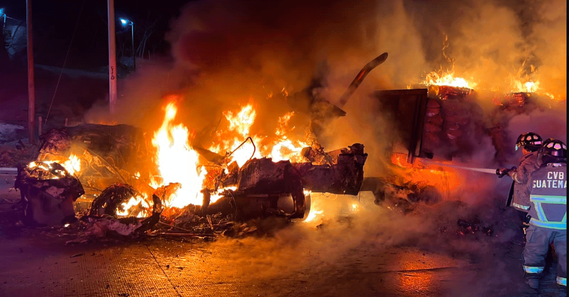 Tráiler cargado de abono y cartón se incendió ruta al Atlántico