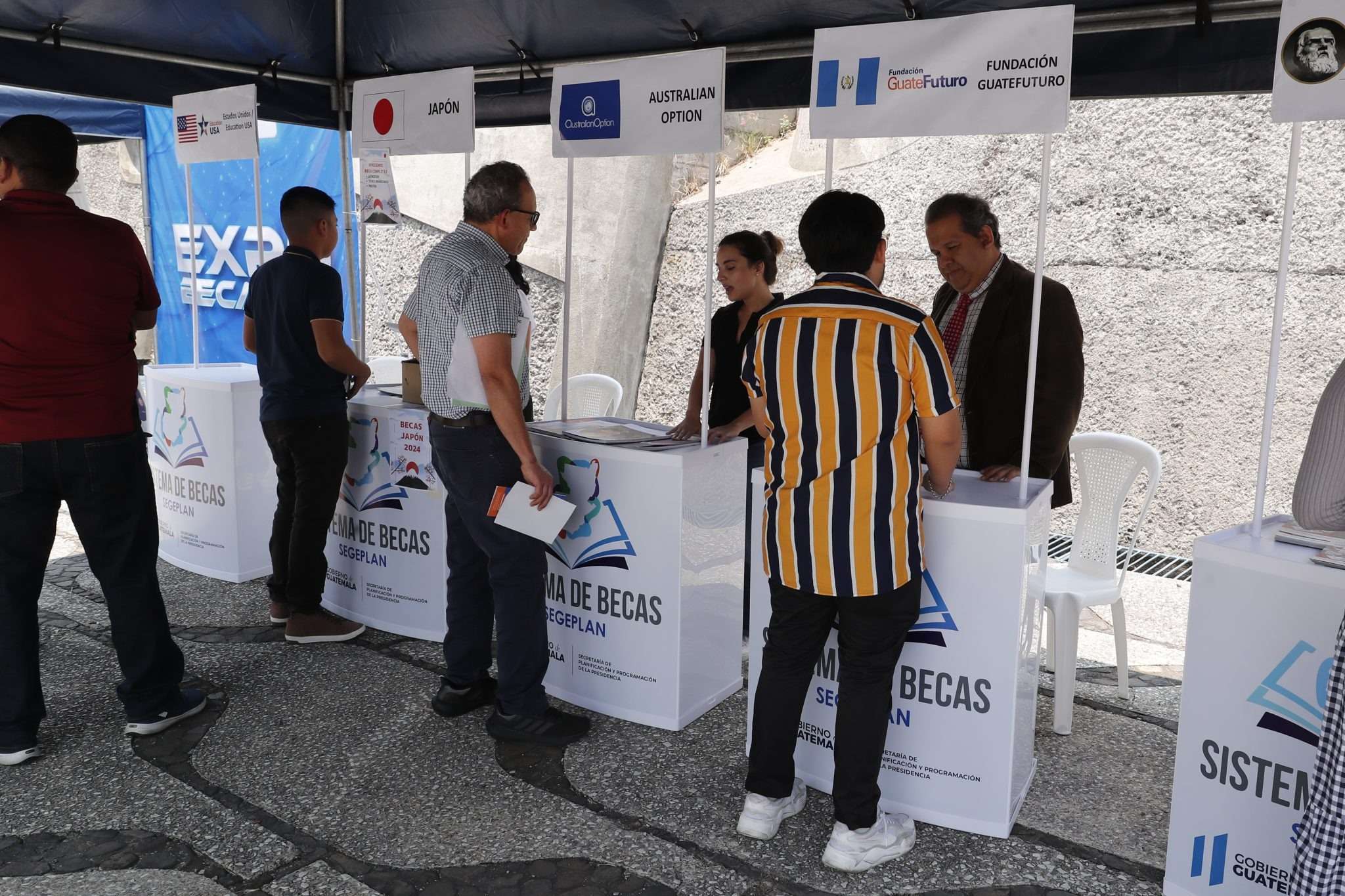 becas estudios superiores