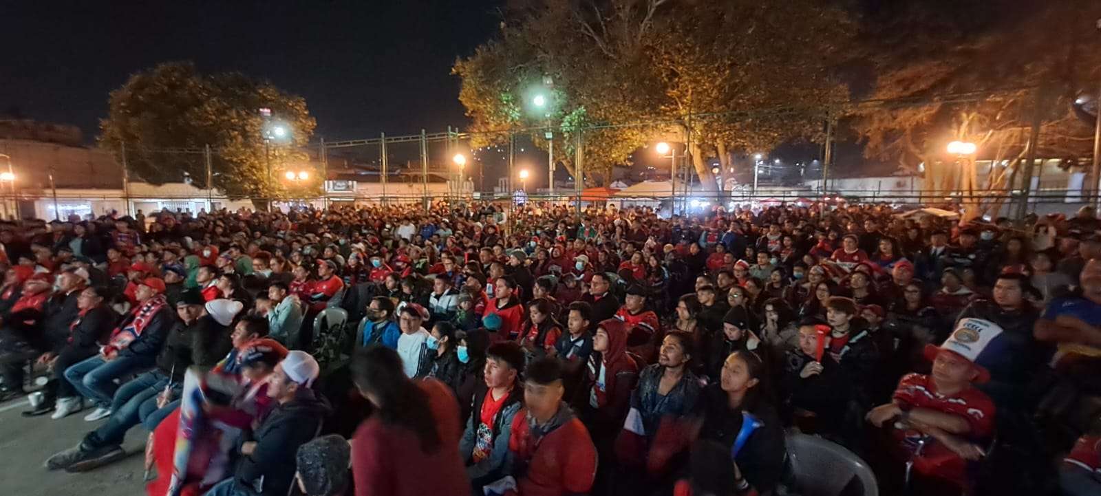 Afición de Xelajú en el parque