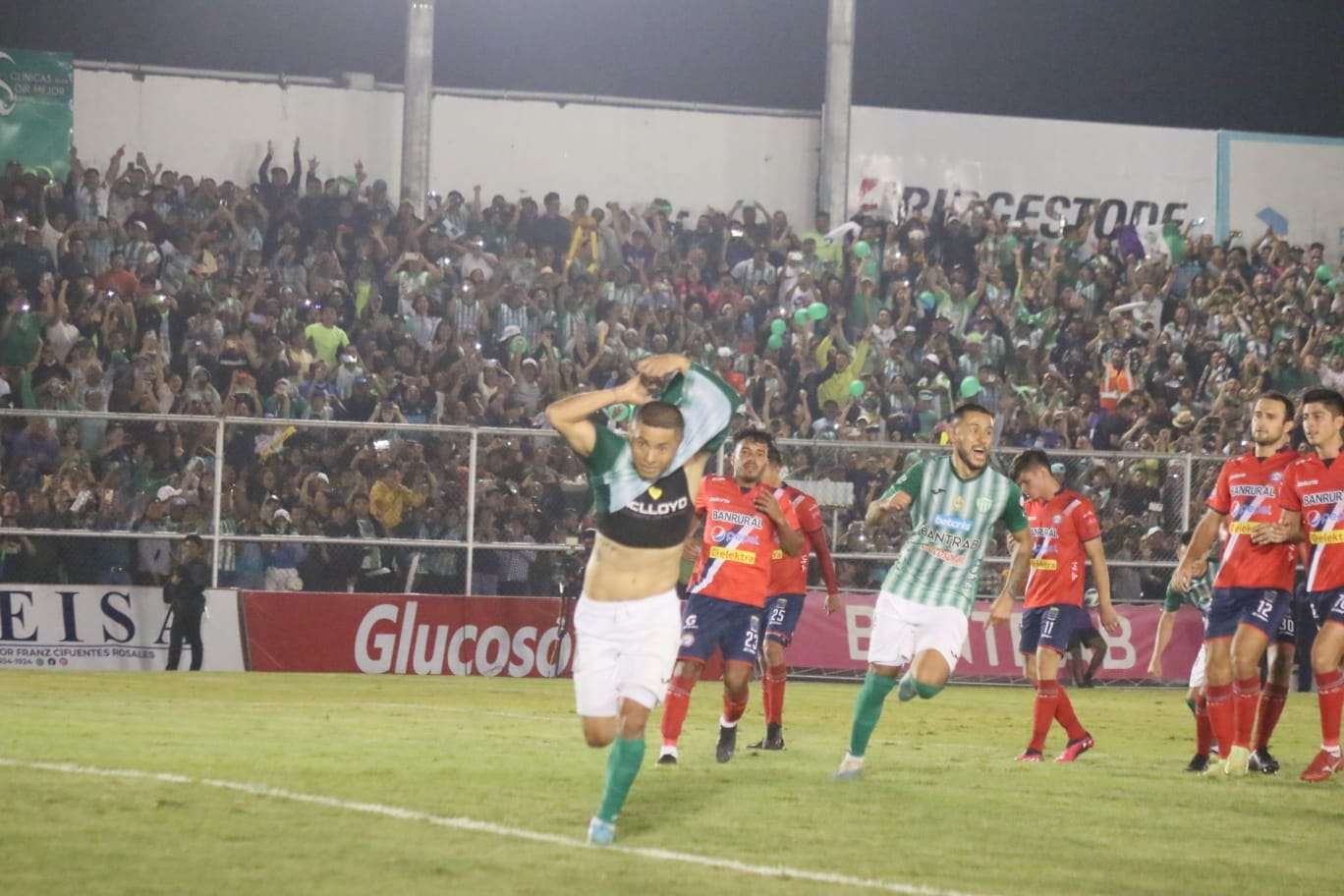 Carlos Mejía Antigua GFC