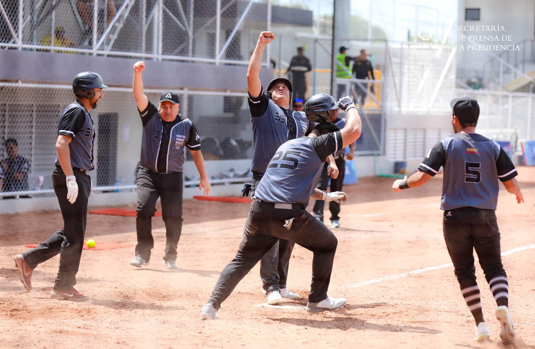 Selección Softbol sorprende al eliminar a Cuba campeona en Centroamericanos y del Caribe 2018