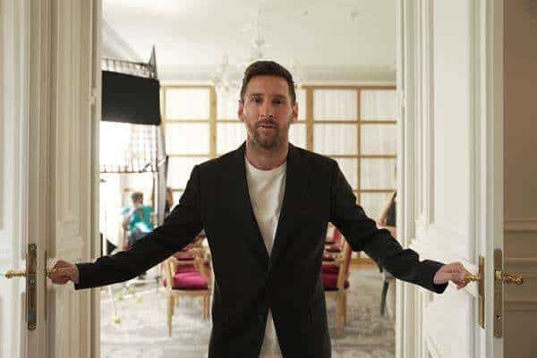 Fotografía sin fecha cedida por la plataforma Star+ en la que se ve a Leo Messi mientras participa por primera vez como actor en una serie de televisión. EFE/Cedida por Star+