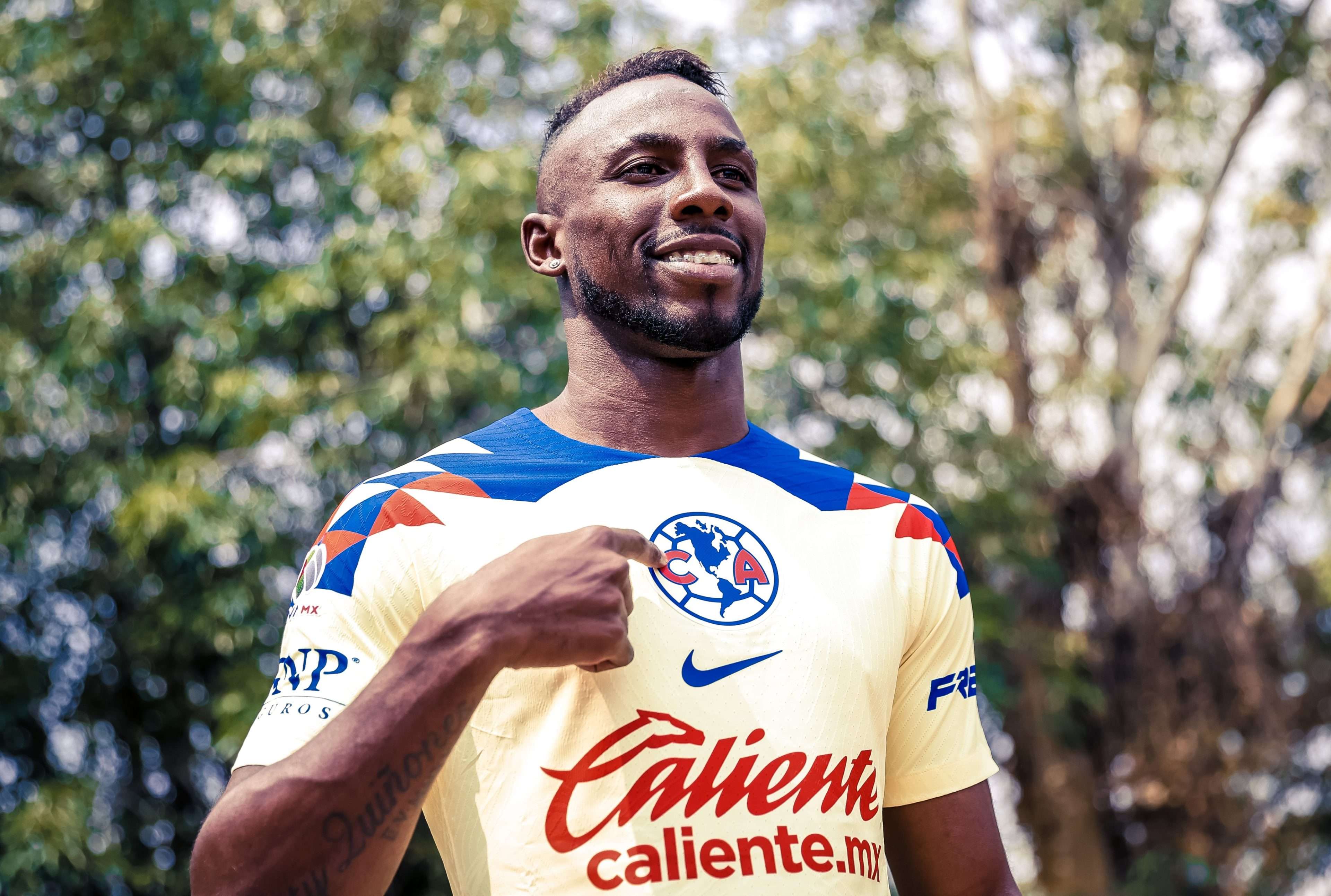 América anuncia al colombiano Julián Quiñones