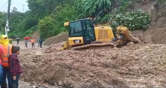 Derrumbe en Huehuetenango por fuerte lluvia