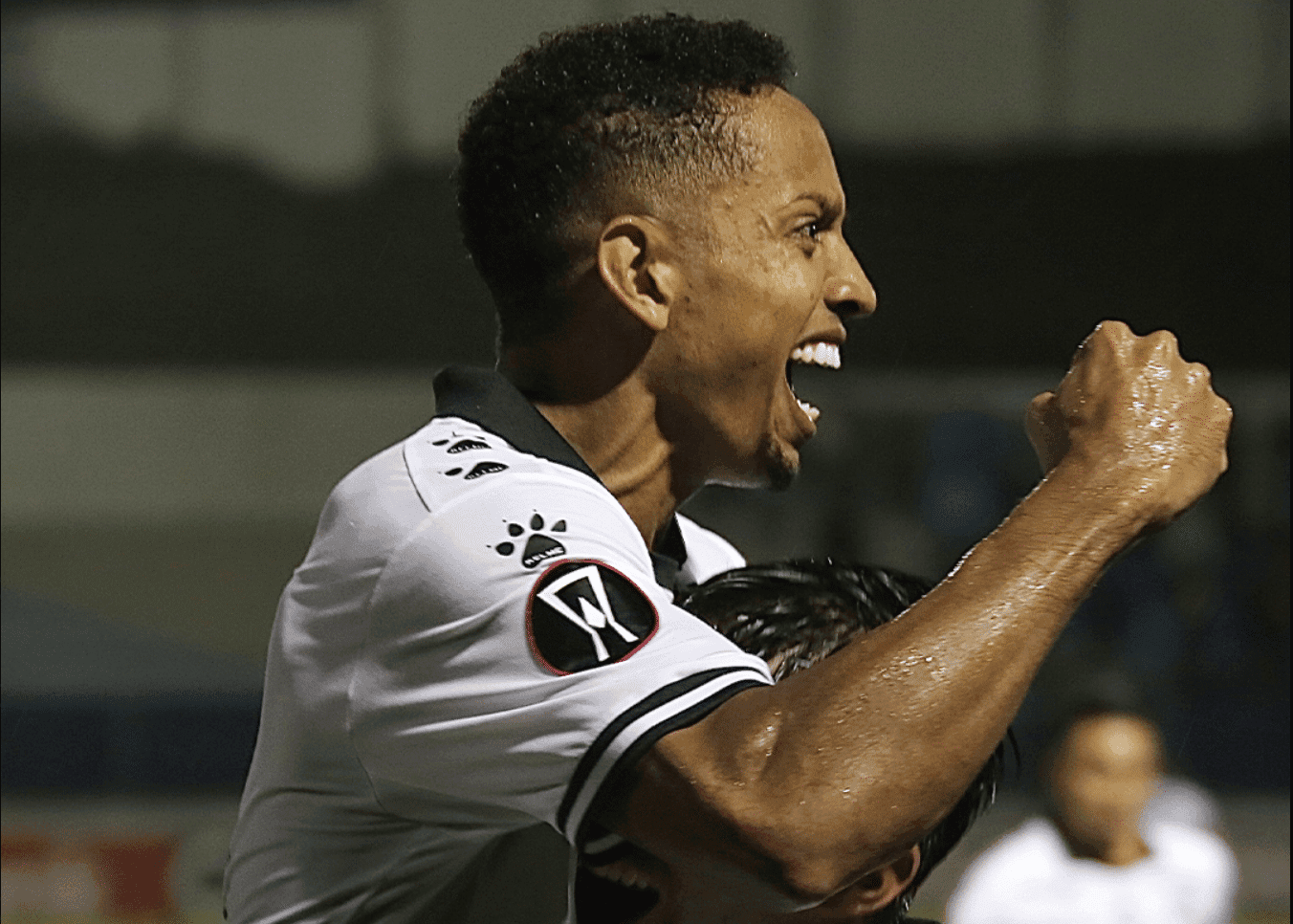 José Corena Comunicaciones Águila