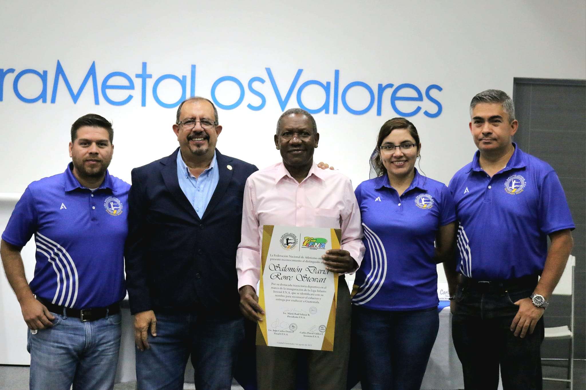 Presentan Liga Salomón Rowe y galería del atletismo